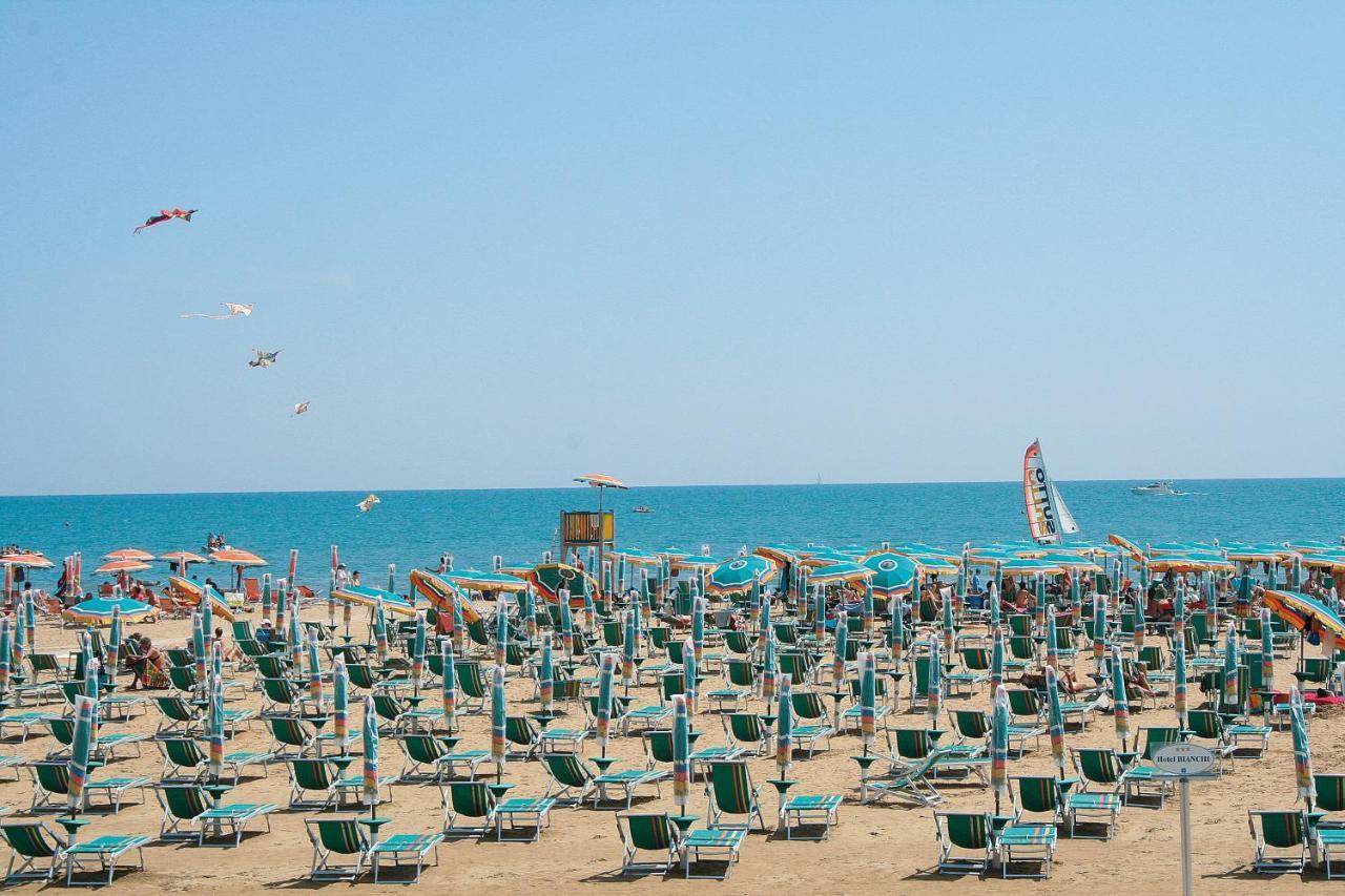 Villaggio Calycanthus Bibione Exterior foto
